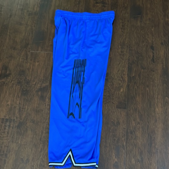 NEW!!! Nike Loose Fit Womens athletic wear - Picture 5 of 8